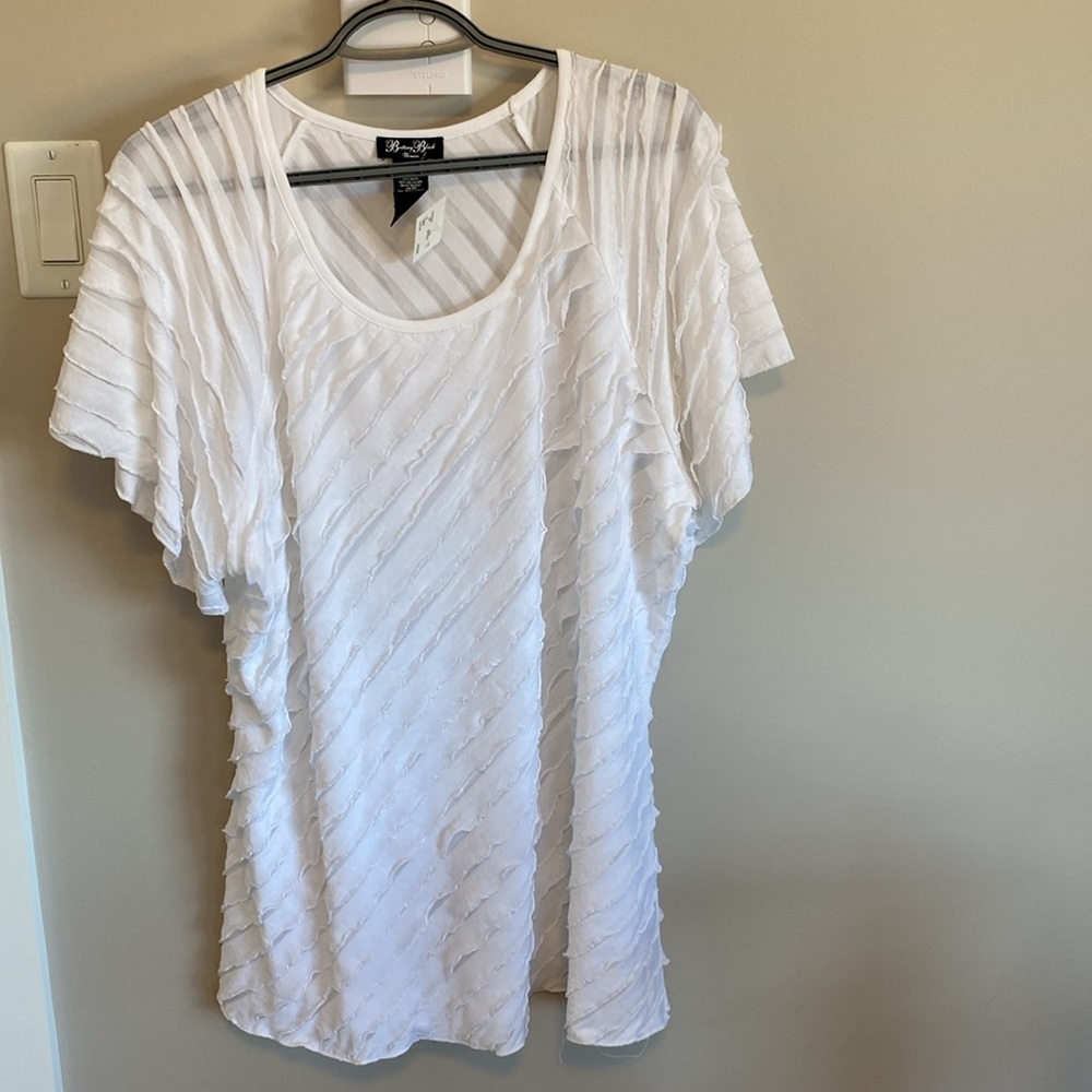 Soft ruffled white short sleeve lightweight top by Brittany Black NWT in plus Sz